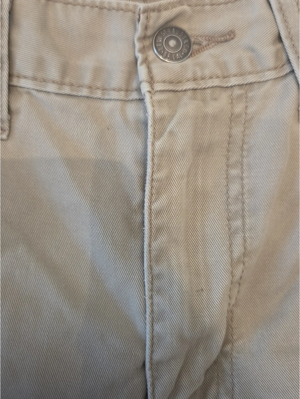 Levis excellent pre